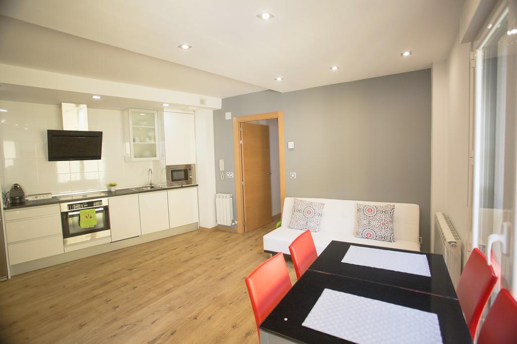 Apartamentos Amaiur 2 Estella Luaran gambar